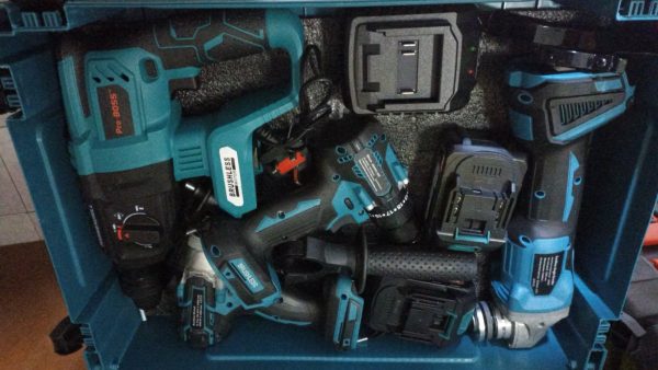 BOSS CORDLESS MULTI TOOLS SET 4 IN 1